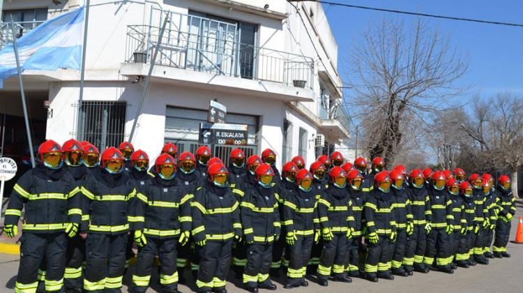 Presentaron nuevos equipos para los Bomberos de Bragado