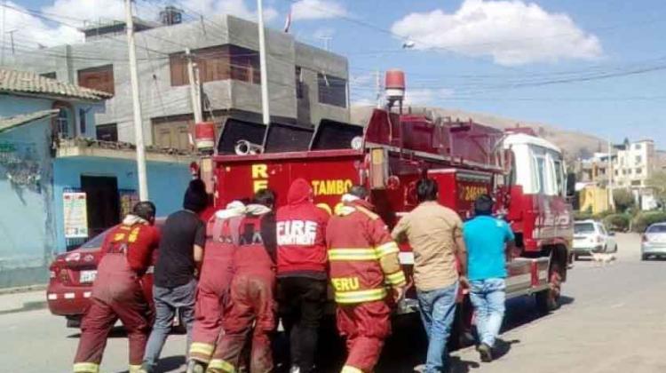 En malas condiciones opera único vehículo de bomberos El Tambo