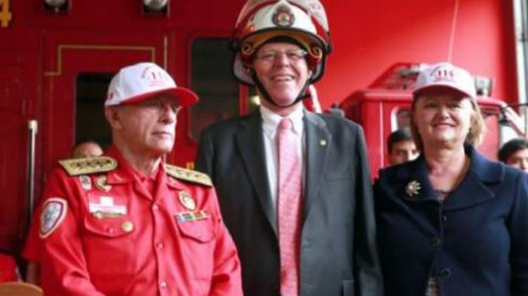 Gobierno desembolsará 10 millones para equipamiento de los Bomberos