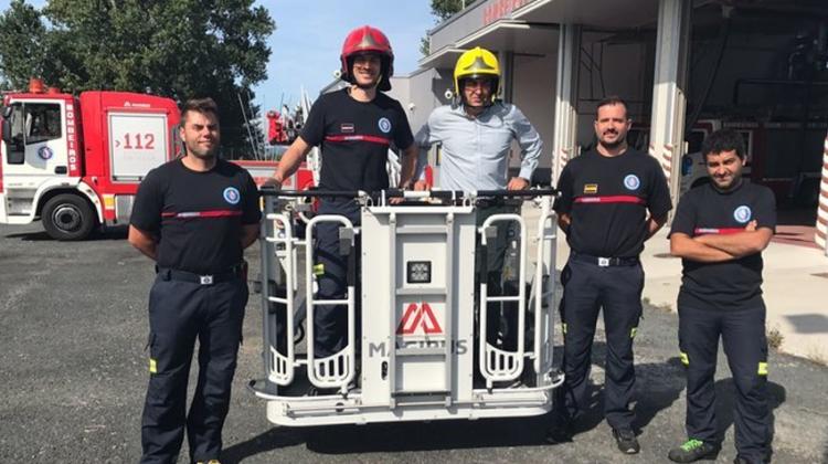 Bomberos de Xinzo se equipan con una auto escalera