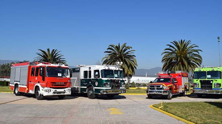 Bomberos de Chile entregó 4 nuevos carros bomba
