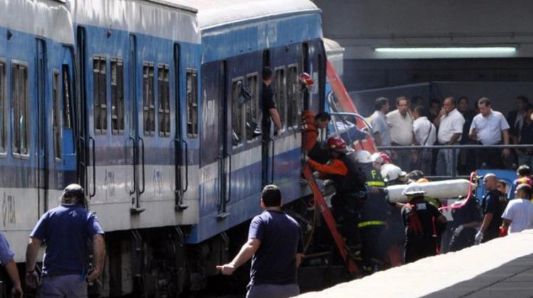 Tres bomberos van a juicio oral por la tragedia de Once