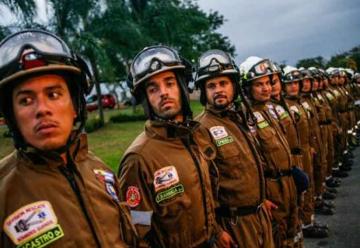 Equipos de bomberos de Guayaquil y Quito apoyarán tareas en México
