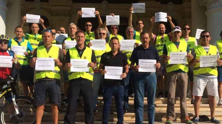 Bomberos protestan por la sanción «injusta» a un compañero