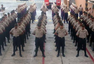 Cadetes de Bomberos inician curso de profesionalización