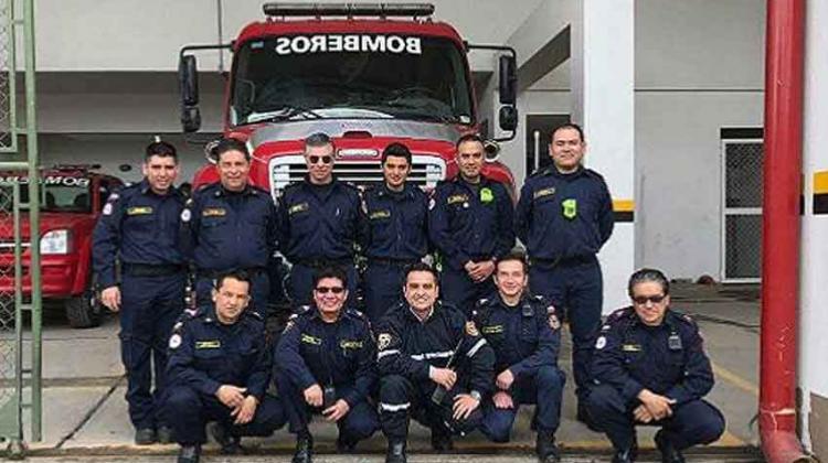 Todos los bomberos serán beneficiados con nuevos uniformes