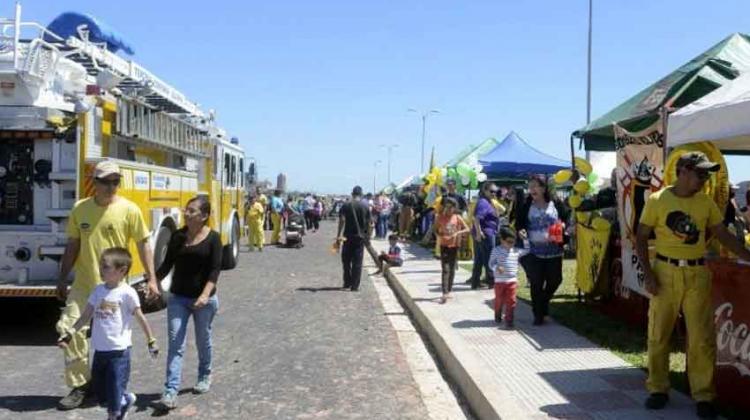 Se realizó el evento “Bomberos por un día” en la Costanera de Asunción