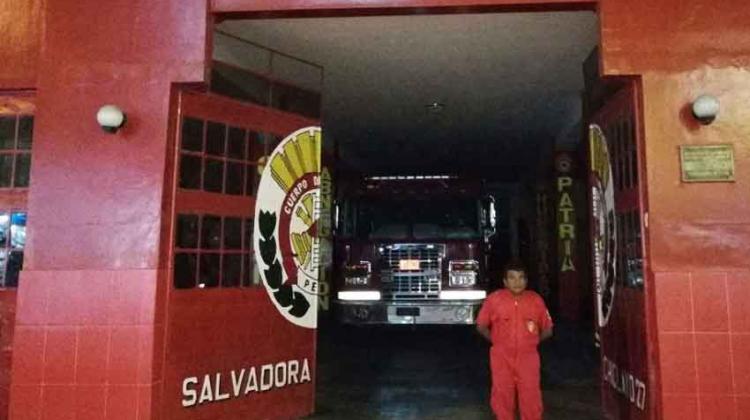Compañía de bomberos de Chiclayo se queda sin luz