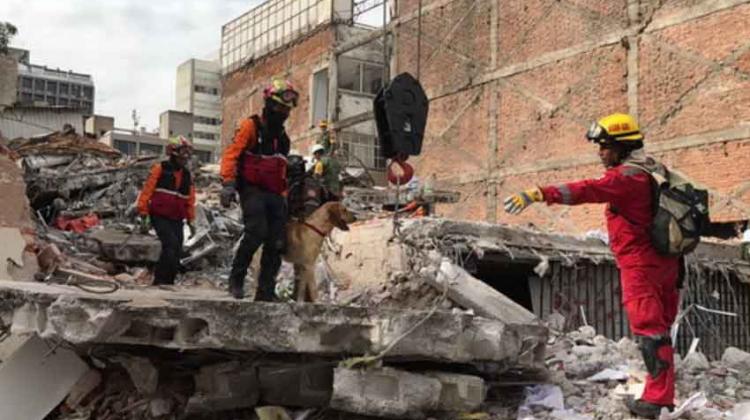 Equipo USAR de Bomberos Quito se encuentra en México