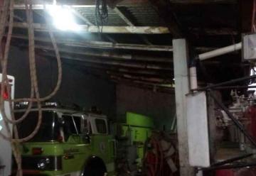 Bomberos de Chinandega buscan apoyo para reparar techo de cuartel