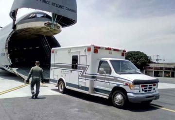 Bomberos Voluntarios reciben donativo de ambulancias y cisternas