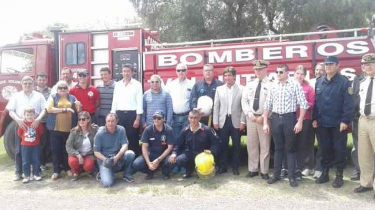 Bomberos Voluntarios de Diamante recibieron un nuevo vehículo