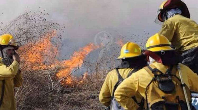 Vestir a un bombero voluntario cuesta más de 100.000 pesos