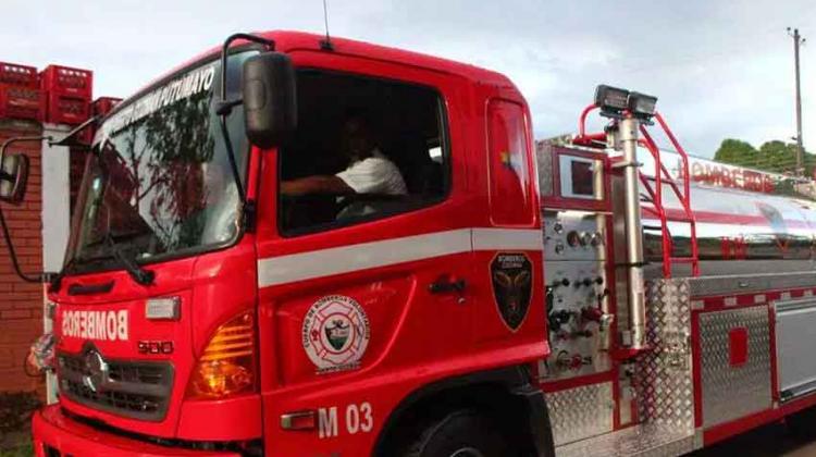 Entregan vehículo al Cuerpo de Bomberos de Puerto Guzmán