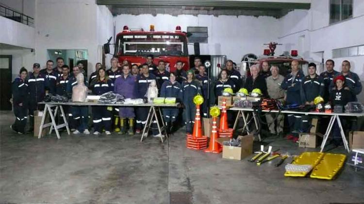 Bomberos Voluntarios de Gral. Alvear presentó nuevo material