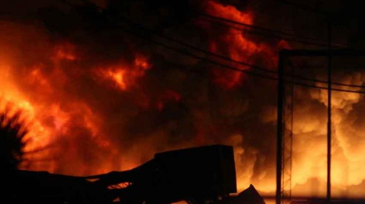 Incendio destruyó una fábrica de aerosoles en Garín