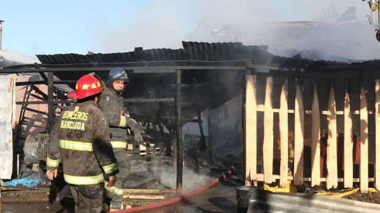 Bomberos sufren accidente mientras de dirigían a incendio