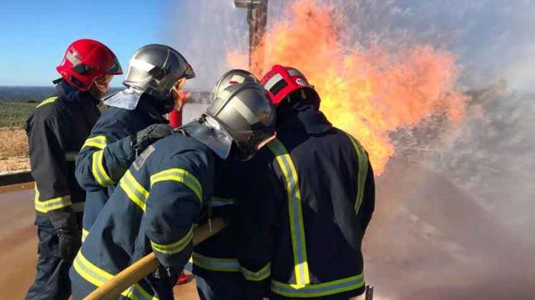 Bomberos se preparan ante una hipotética catástrofe industrial