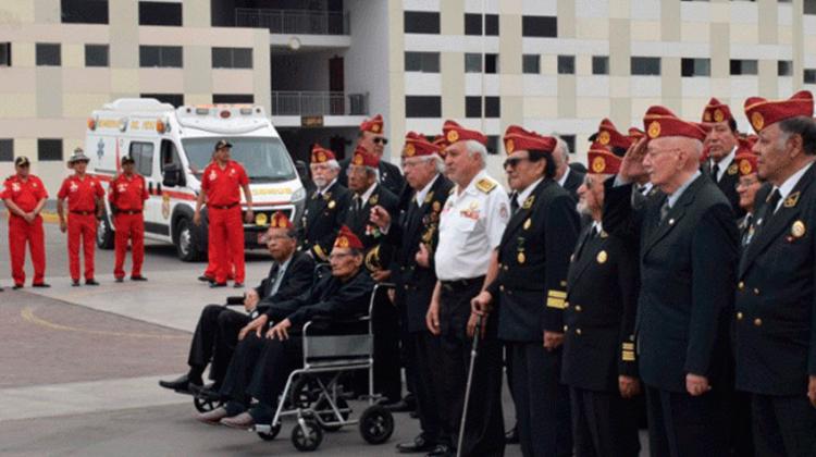 Condecoran a bomberos por su labor al servicio de la comunidad