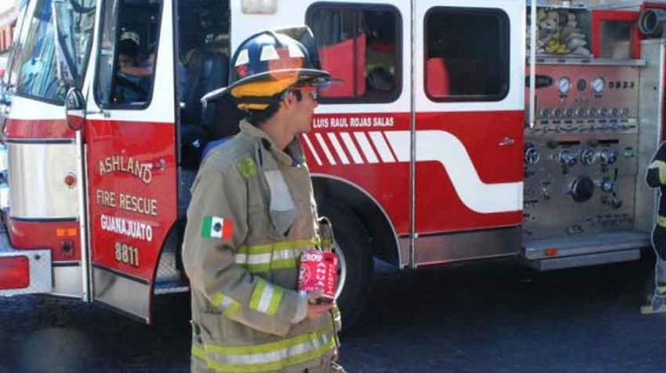 Bomberos hacen colecta para tres unidades ligeras