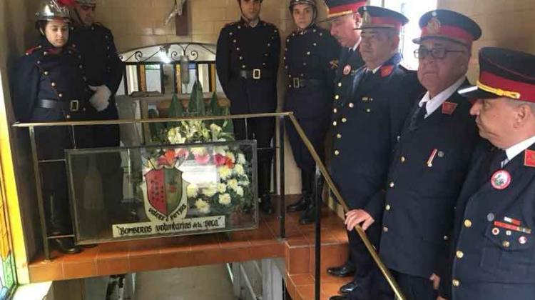 Bomberos de La Boca conmemoraron el día de los muertos