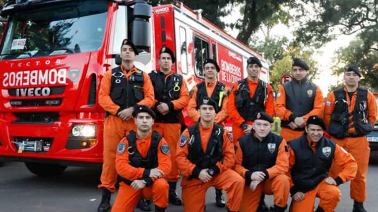 Nuevos egresados del Grupo Especial de Rescate de Bomberos