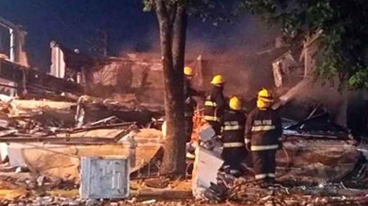 Explosión e incendio en Pilar, se derrumbaron tres comercios