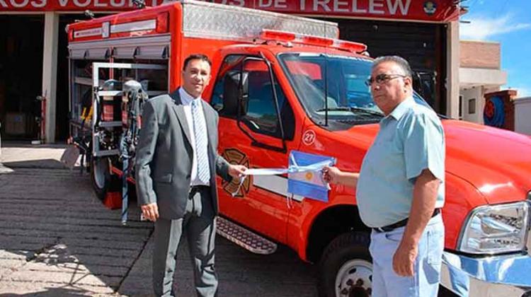 Dos nuevas unidades para los Bomberos de Trelew