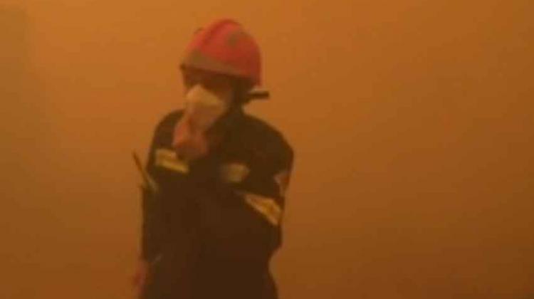 Incendio forestal deja un bombero herido en Valencia