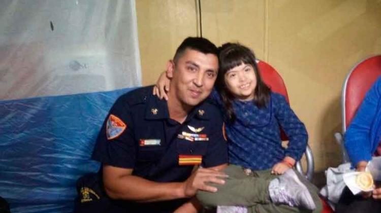 Bombero héroe salvó a nena con síndrome de Down