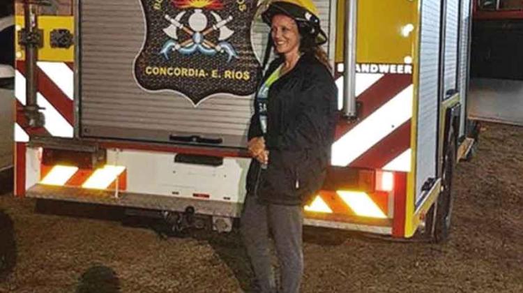 Ganó un cuatrociclo en el bingo de Bomberos y lo donó al cuartel