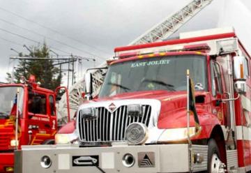 Bomberos de Temuco recibe carro especializado en materiales peligrosos