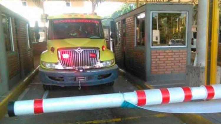 Les cobraron peaje para ir a atender emergencia Les cobraron peaje para ir a atender emergencia
