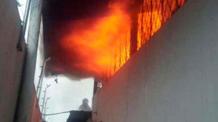 Incendio en una fábrica de calzado en el sur de Quito