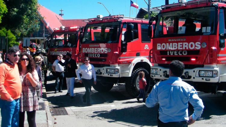 Con solemne ceremonia Bomberos recibió nuevos carros