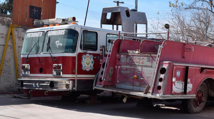 Trabajan Bomberos en malas condiciones