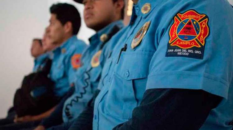 Bomberos reciben importantes aportaciones