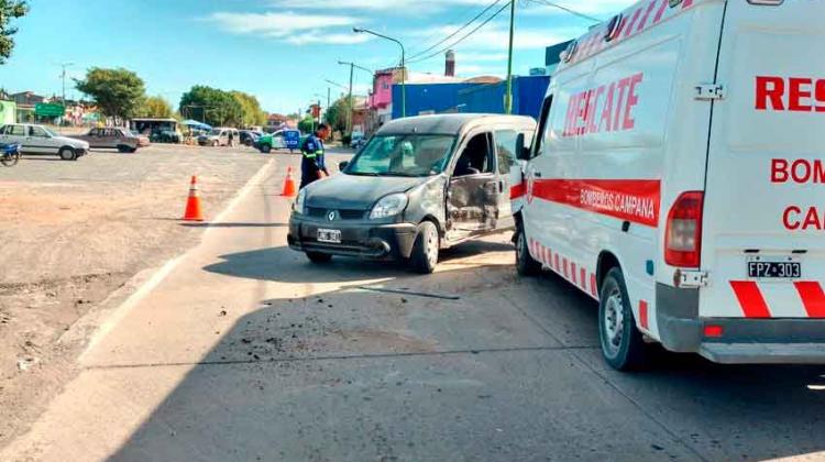 Unidad de bomberos chocó cuando asistían una emergencia