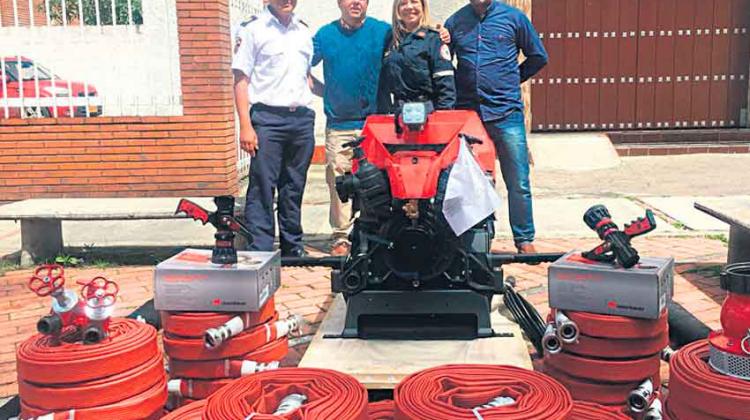 Entregaron dotación para los bomberos del Magdalena