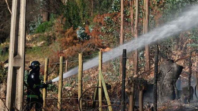 Brigadistas fueron atacado a balazos mientras combatían incendio