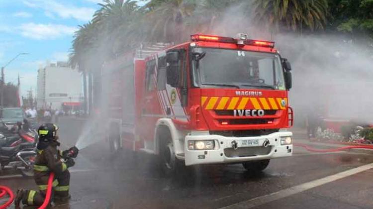 Cuerpo de bomberos “bautizó” nuevos carros