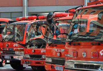 Bomberos recibió de Japón ocho vehículos