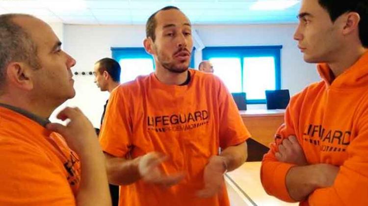 Tres bomberos andaluces se enfrentan a diez años de cárcel por ayudar a refugiados