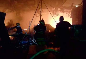 Incendio en mercado de Usulután destruye 61 puestos
