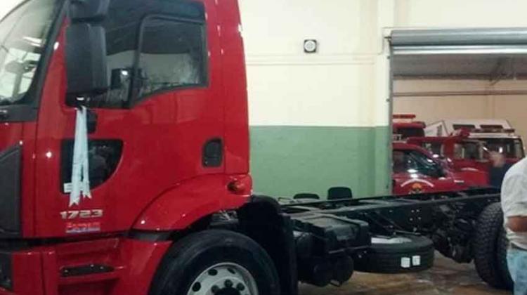 Bomberos presentaron nuevas instalaciones y nueva unidad