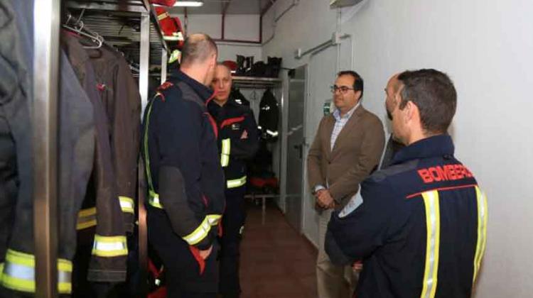 Ozono para descontaminar los equipos de los bomberos