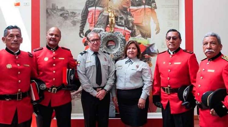 Bomberos Quito reconoce el trabajo de su personal jubilado