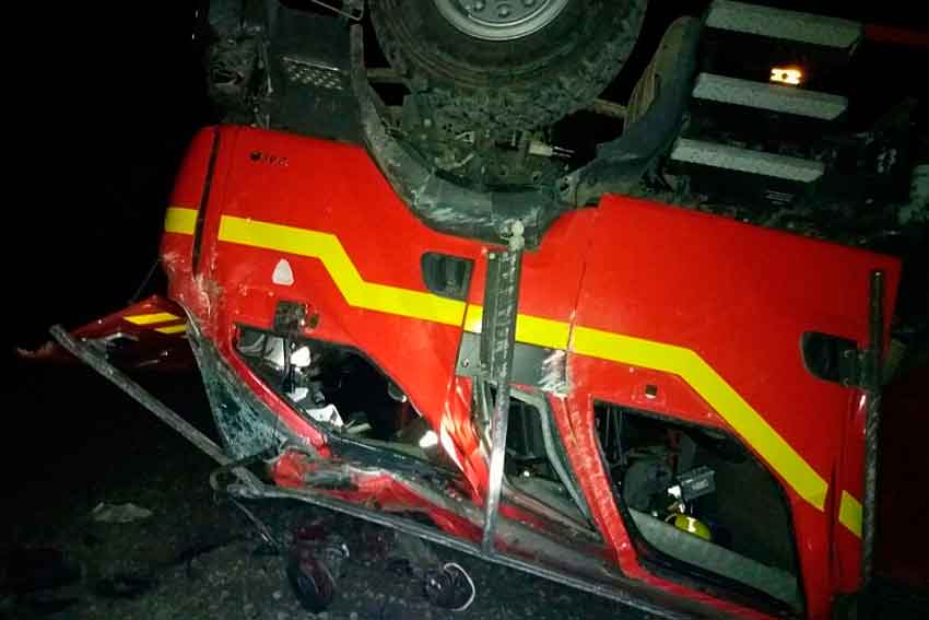 Volcamiento de carro de Bomberos en Contao dejó seis lesionados