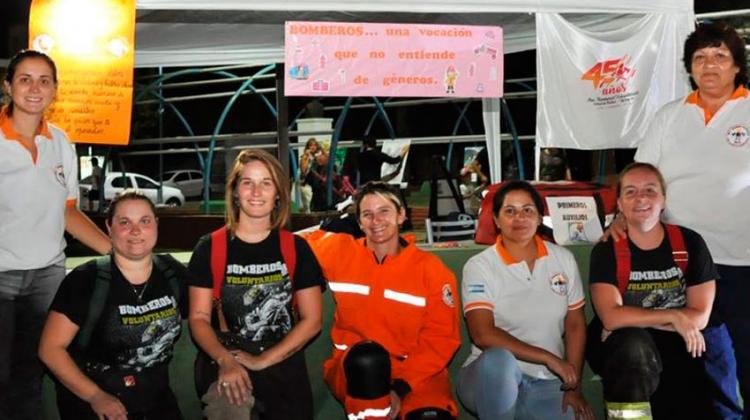 Bomberos de Corral de Bustos celebraron el Día de la Mujer