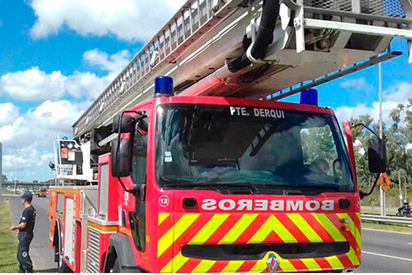 Bomberos de Presidente Derqui cuentan con nuevo hidroelevador